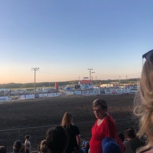 Meet your Posher, Lenea